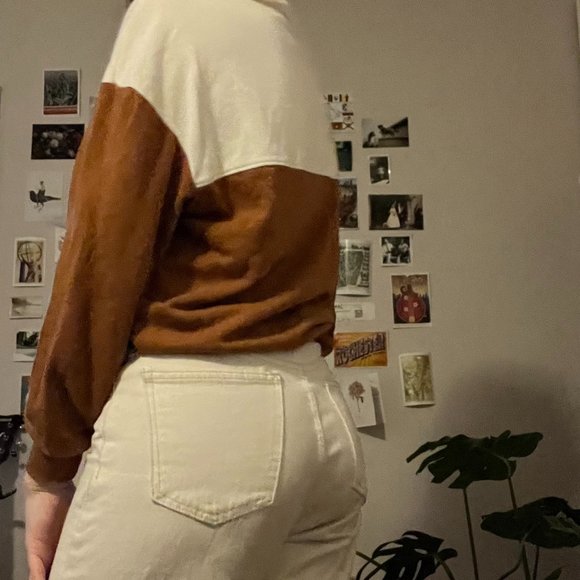 🍂70's Style Quarter-Zip🍂 - Picture 3 of 5